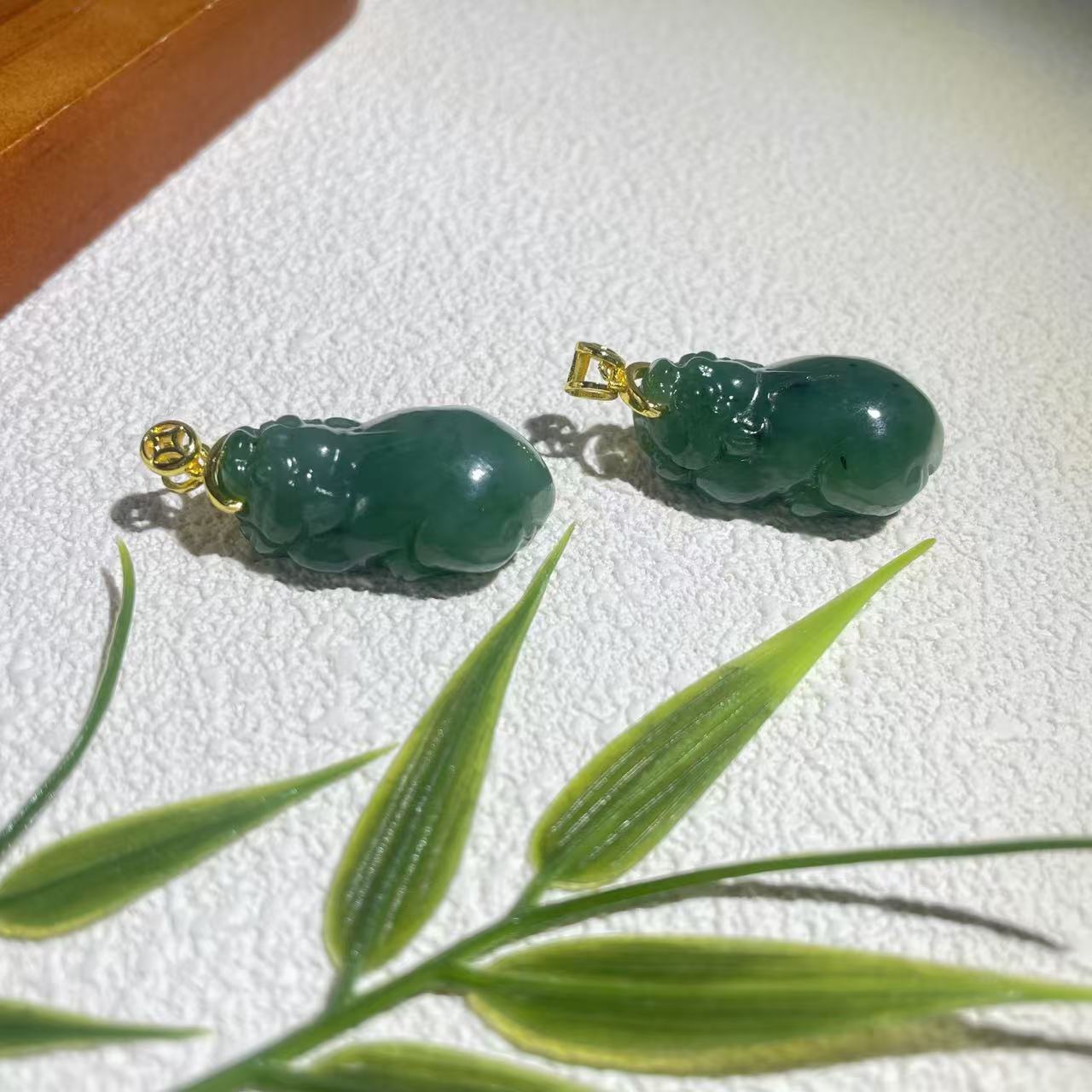 天然和田玉 精美百搭貔貅吊坠 多样性发货拍一发一H463