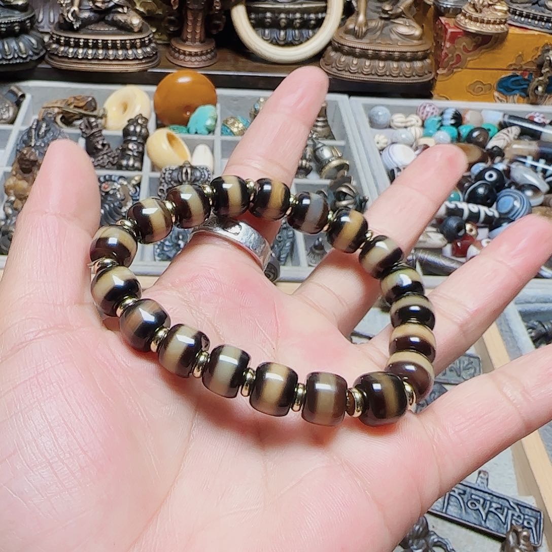 唱**?牌…………………………………………………………