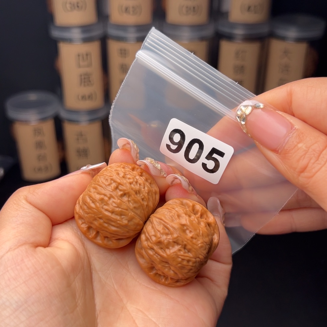 文玩核桃吊坠铁锤35