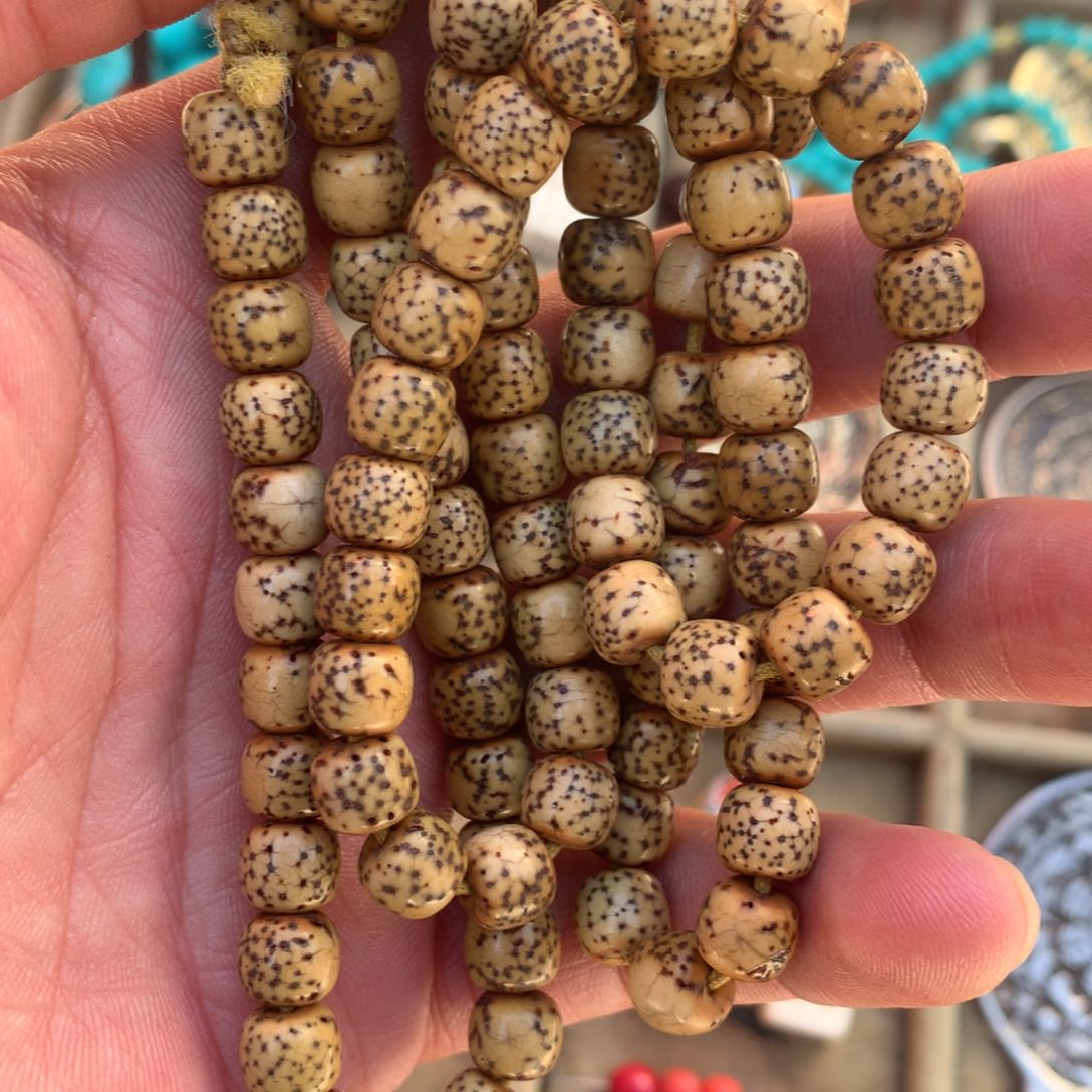 滴血莲花菩提吊坠