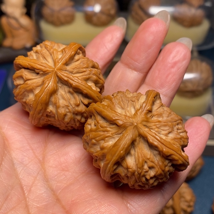 【闪购商品】文玩核桃把件小*哥雨花石