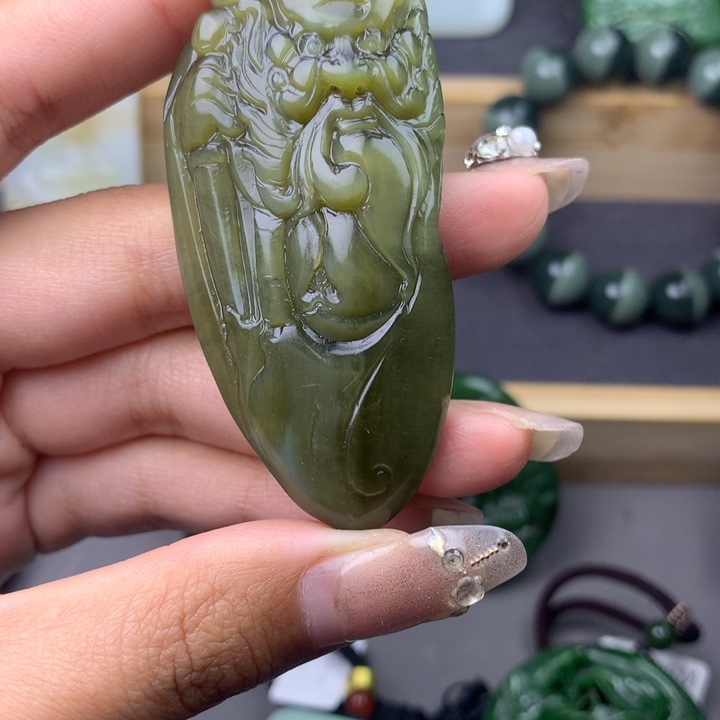 定制和田玉胡**照不退不换