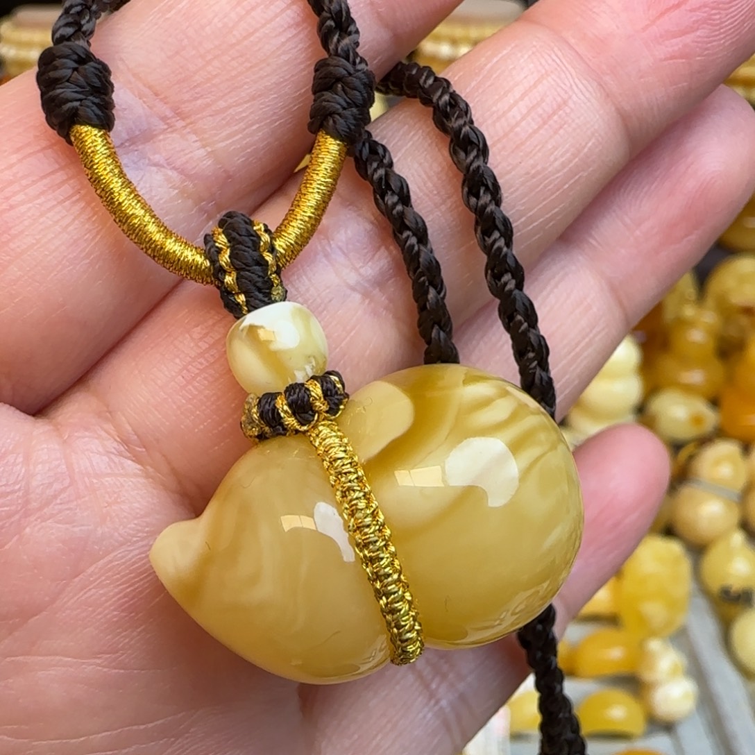 琥珀未镶嵌套链俄料溶洞妖花蜜蜡葫芦吊坠