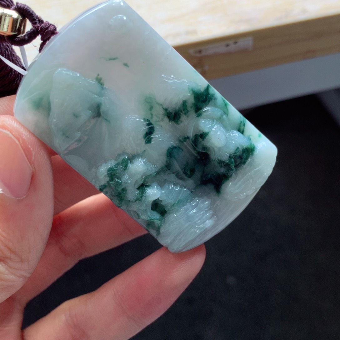 翡翠颈饰未镶嵌吊坠