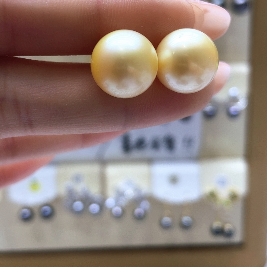 海水珍珠耳饰18K金镶嵌