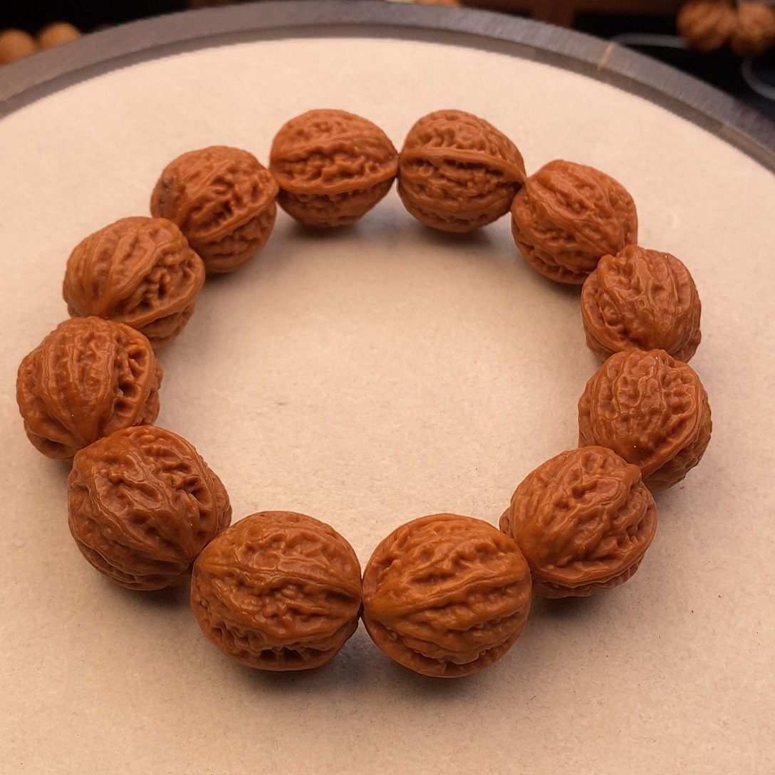 文玩核桃手串八棱