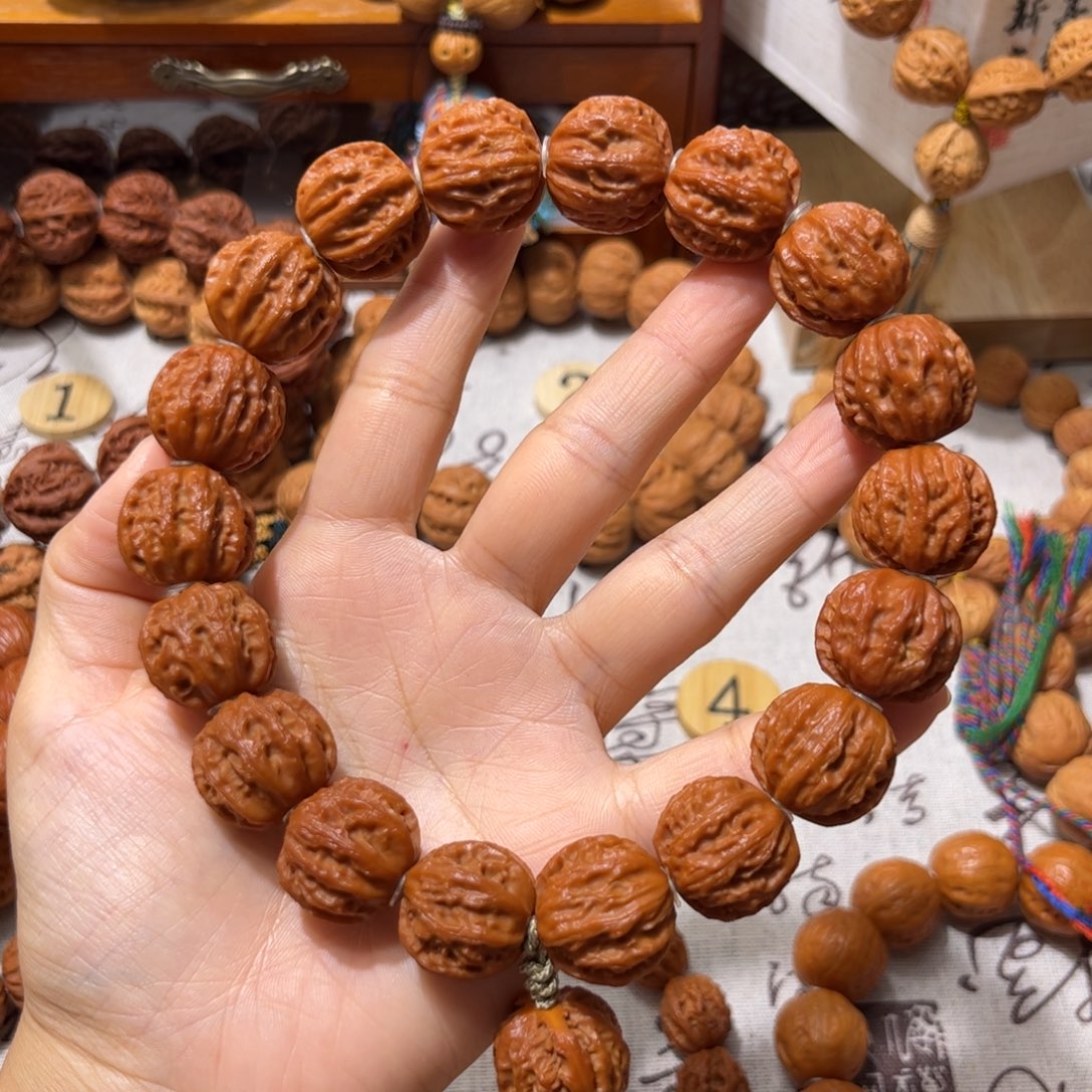 东***）吊坠桃核树王京八棱