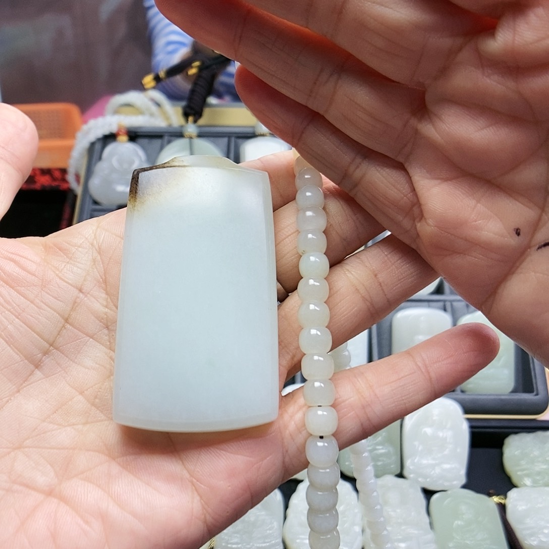 和田玉颈饰未镶嵌C*生