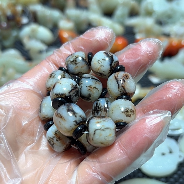 和田玉颈饰未镶嵌风*丿
