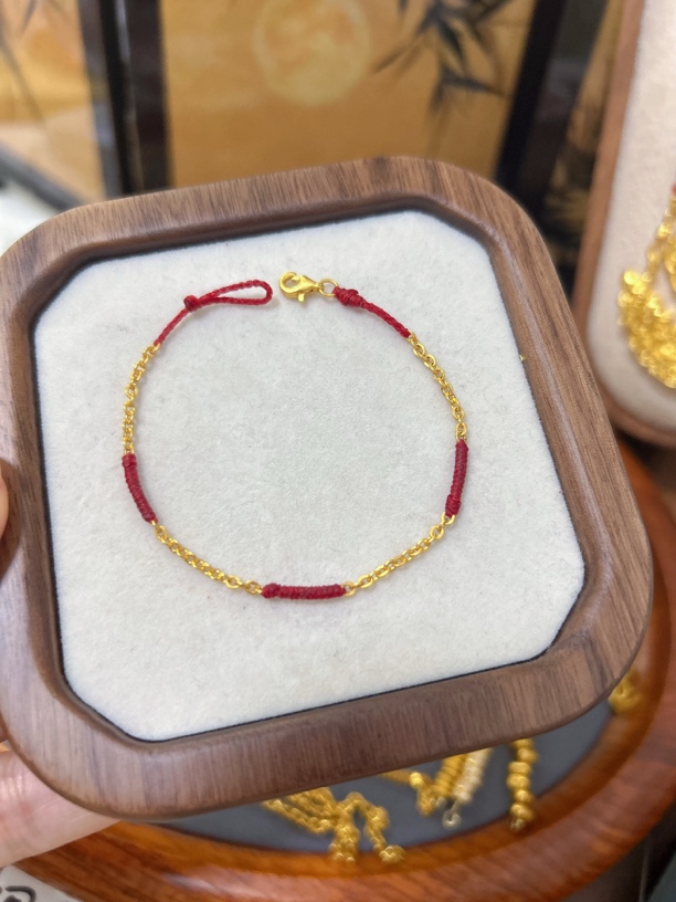 足金饰品手串 1.51克