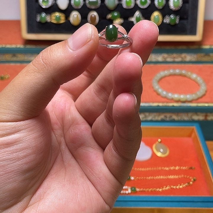 和田玉（糖玉）未镶嵌戒指