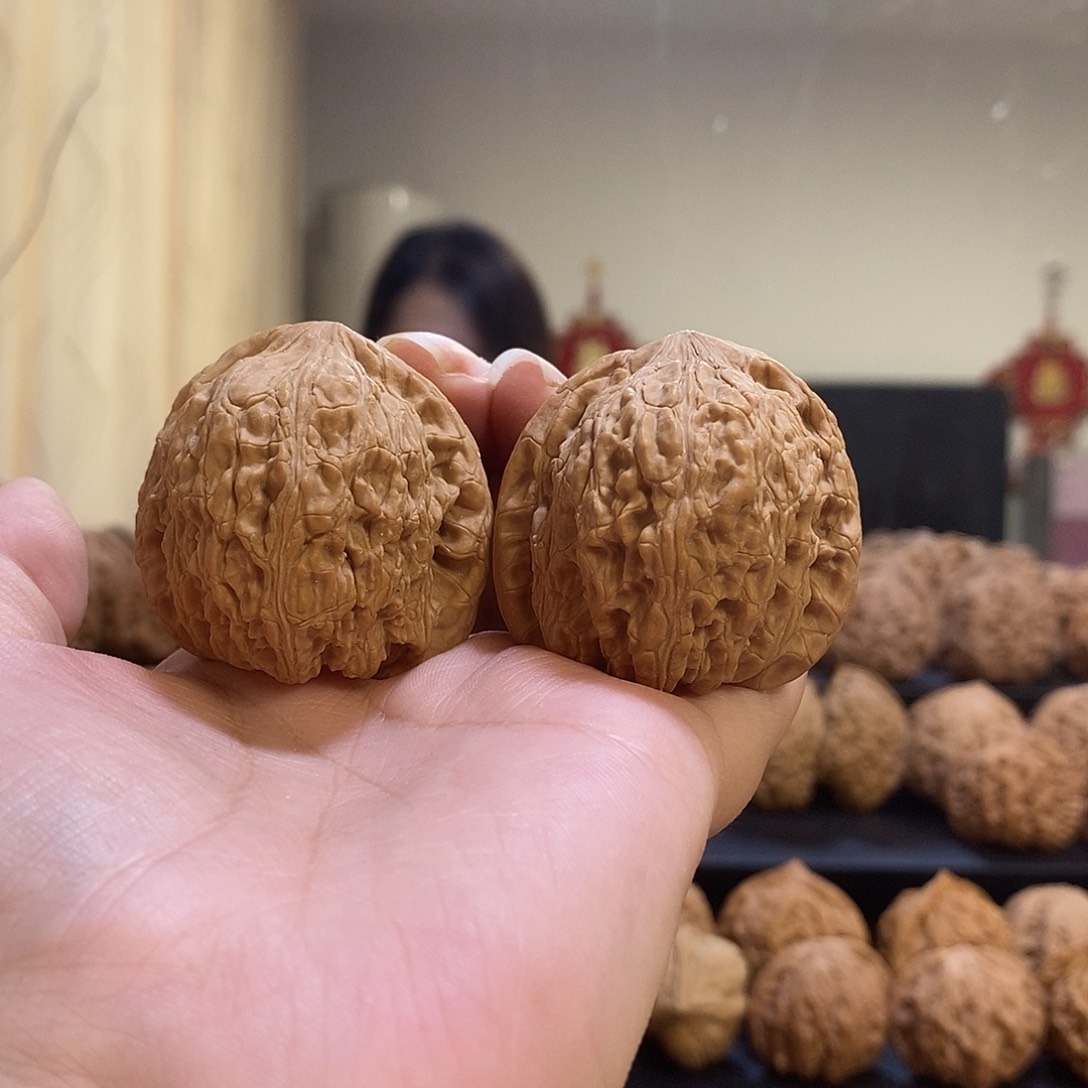 把件文玩核桃41绣球有白尖