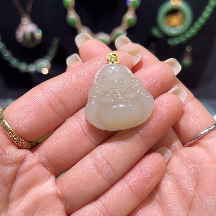 和田玉18K金镶嵌颈饰