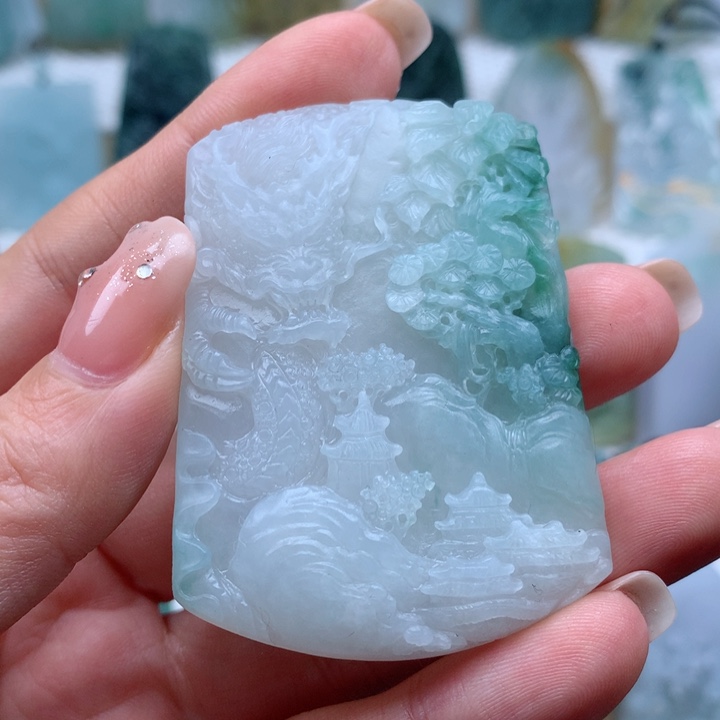 沧***田定制翡翠未镶嵌山水龙