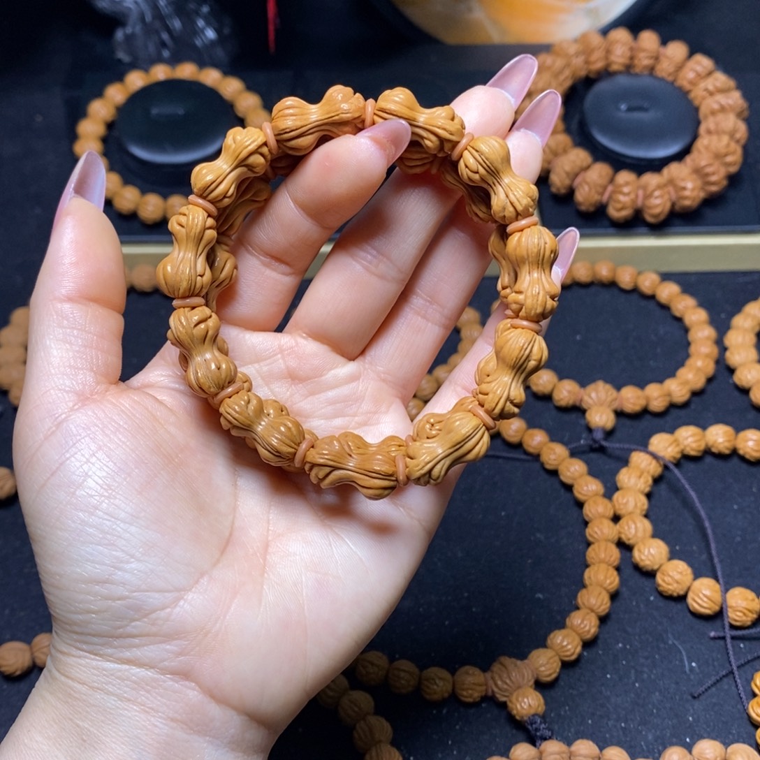 吊坠桃核秦岭文玩