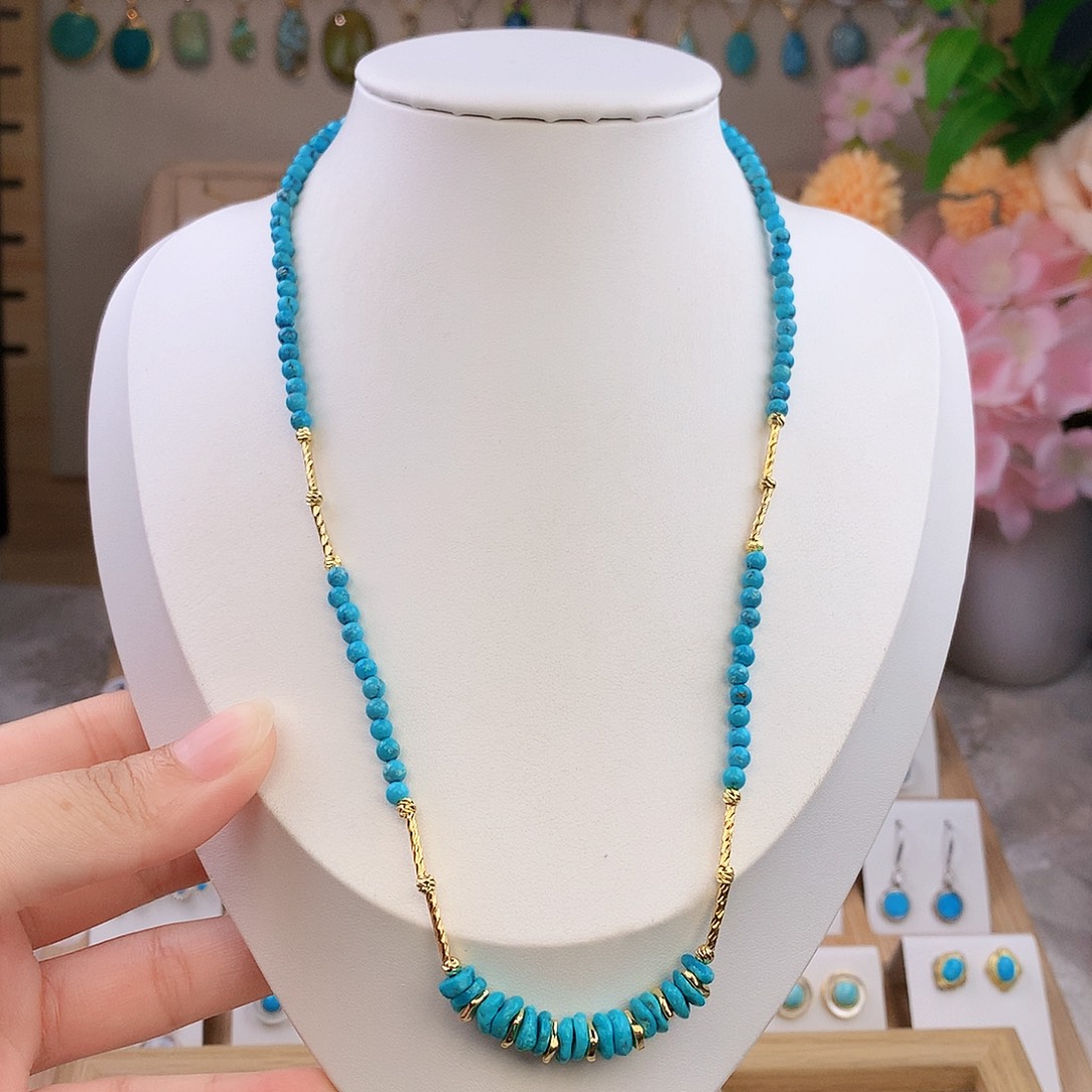 绿松石未镶嵌颈饰