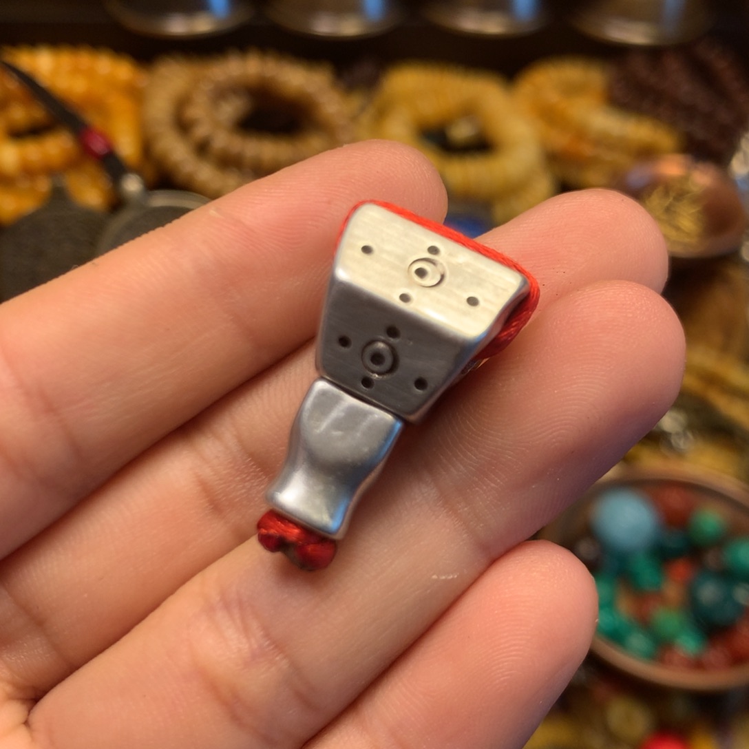 泥塑娘啦擦擦骰子