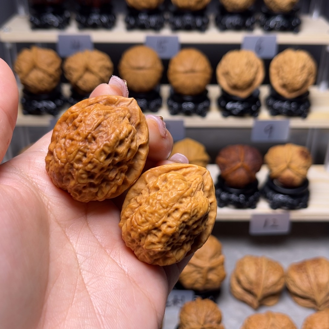 文玩核桃吊坠76卧龙蟾37