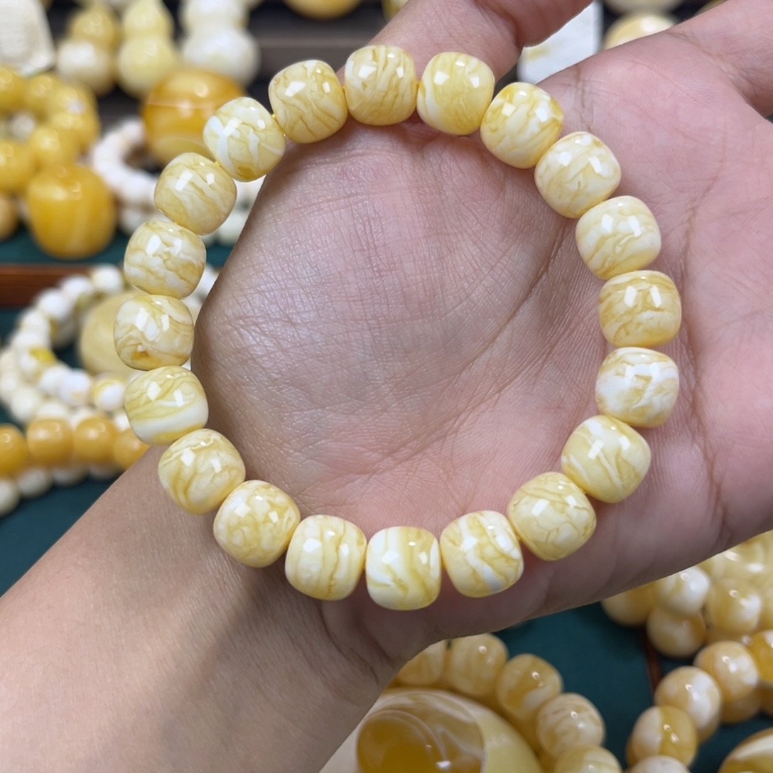 W***y未镶嵌琥珀手链……