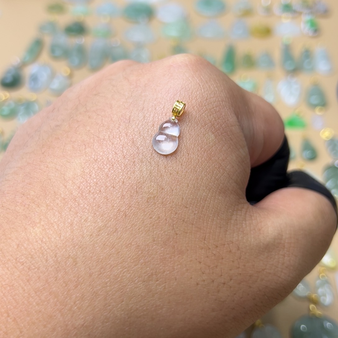 翡翠颈饰18K金镶嵌果***葫芦