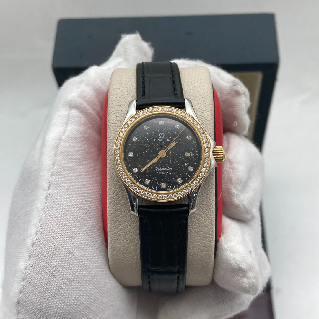 95新 Omega/欧米茄 26mm 海马后配星空盘后镶钻120M防水石英女表