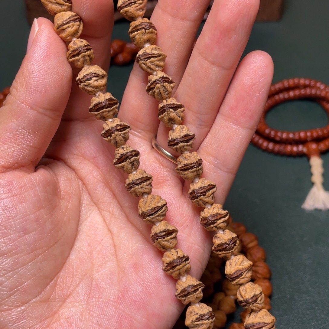 吊坠柏香籽/百香籽红芽金蟾手持