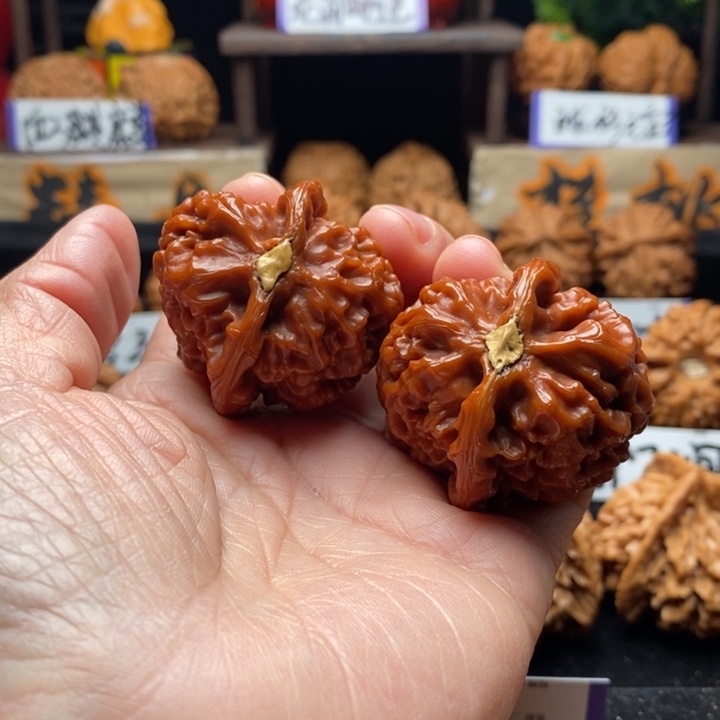 文玩核桃把件飞*天红莲