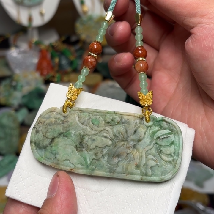 翡翠颈饰未镶嵌迪**9吊坠