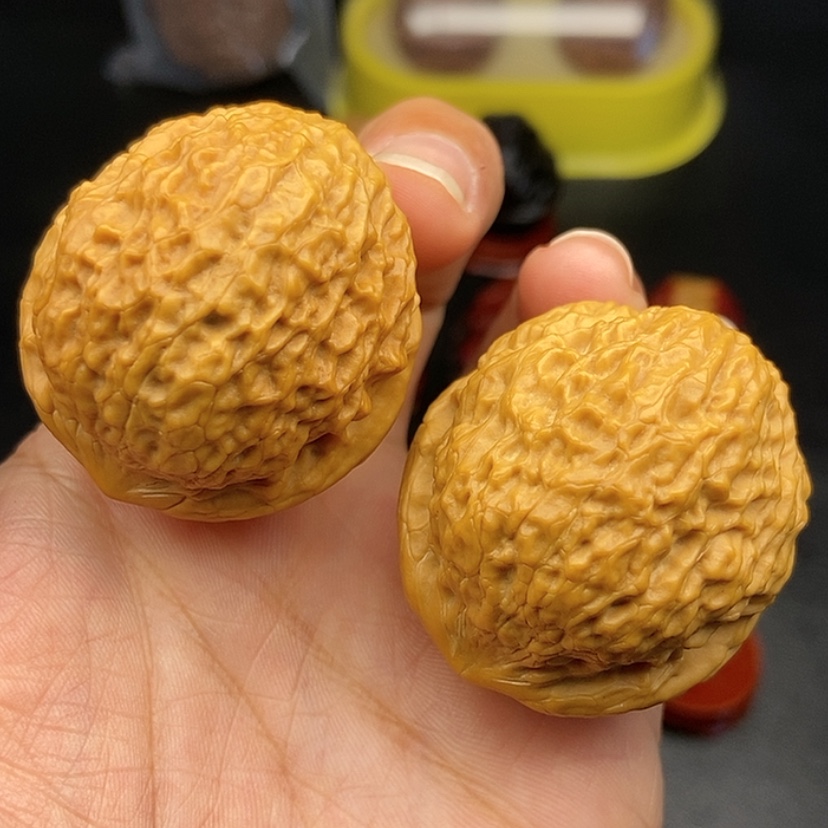 【闪购商品】把件文玩核桃40尺密纹狮子头50克