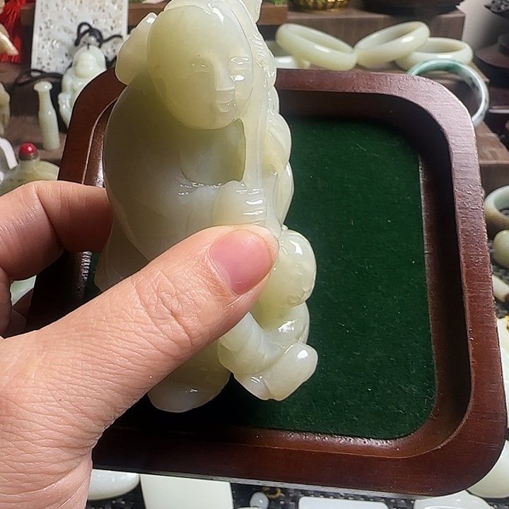 荷***9瓷片新号开播挂件一个