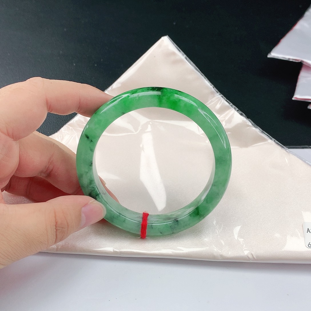 翡翠手镯未镶嵌翡翠107