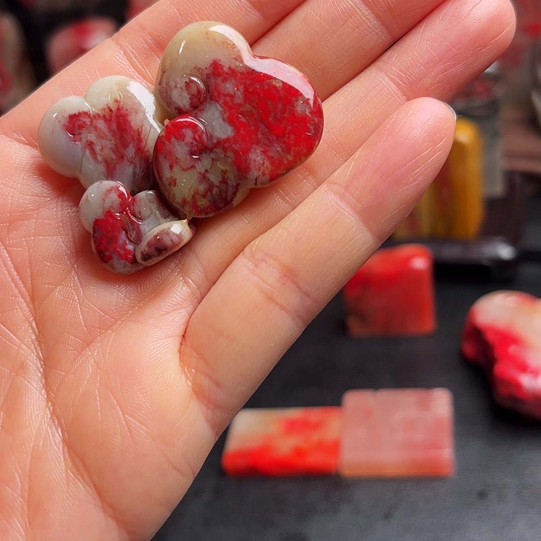 昌化石其他老坑羊脂冻鸡血石挂件