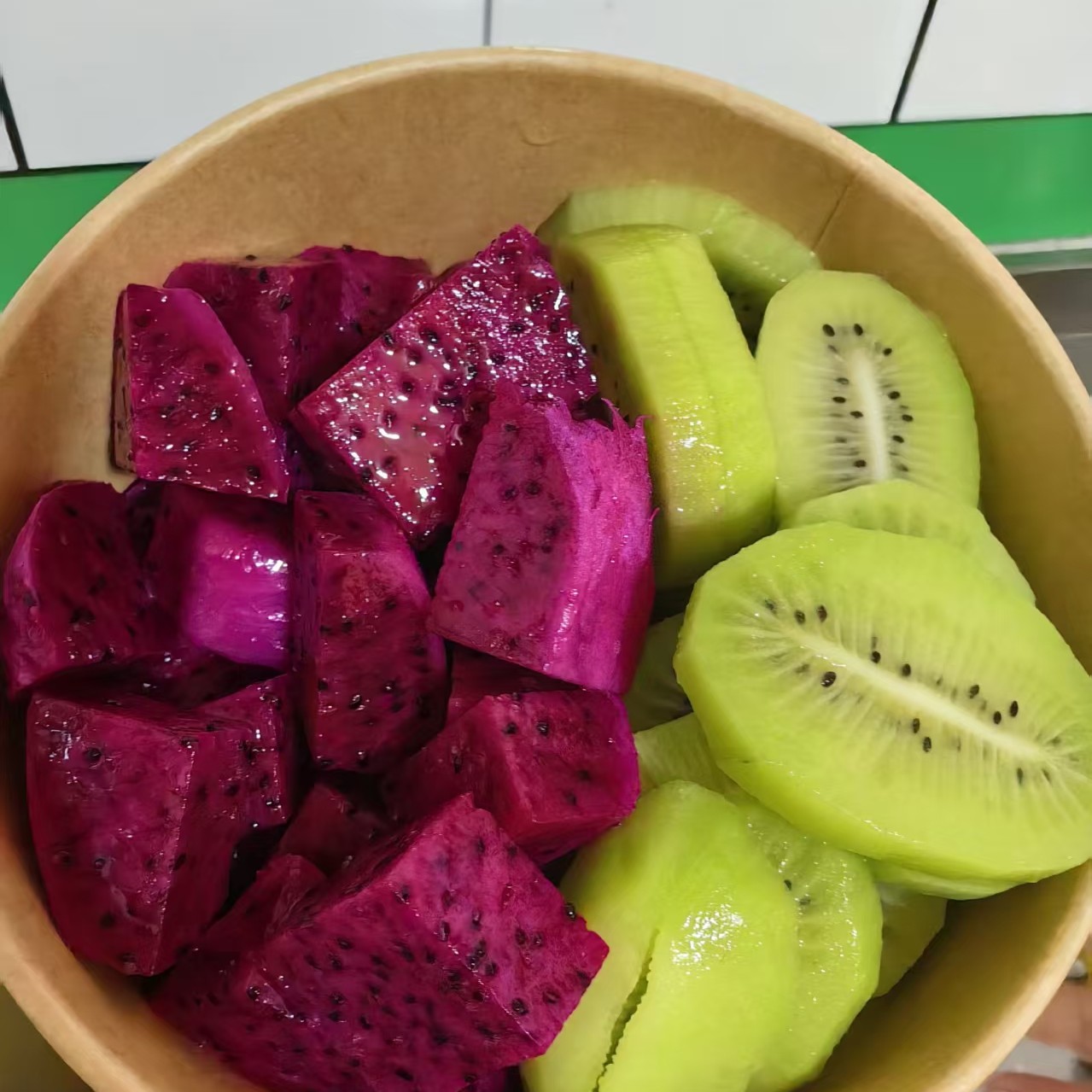 果切火龙果➕猕猴桃双拼果切一盒500克左右