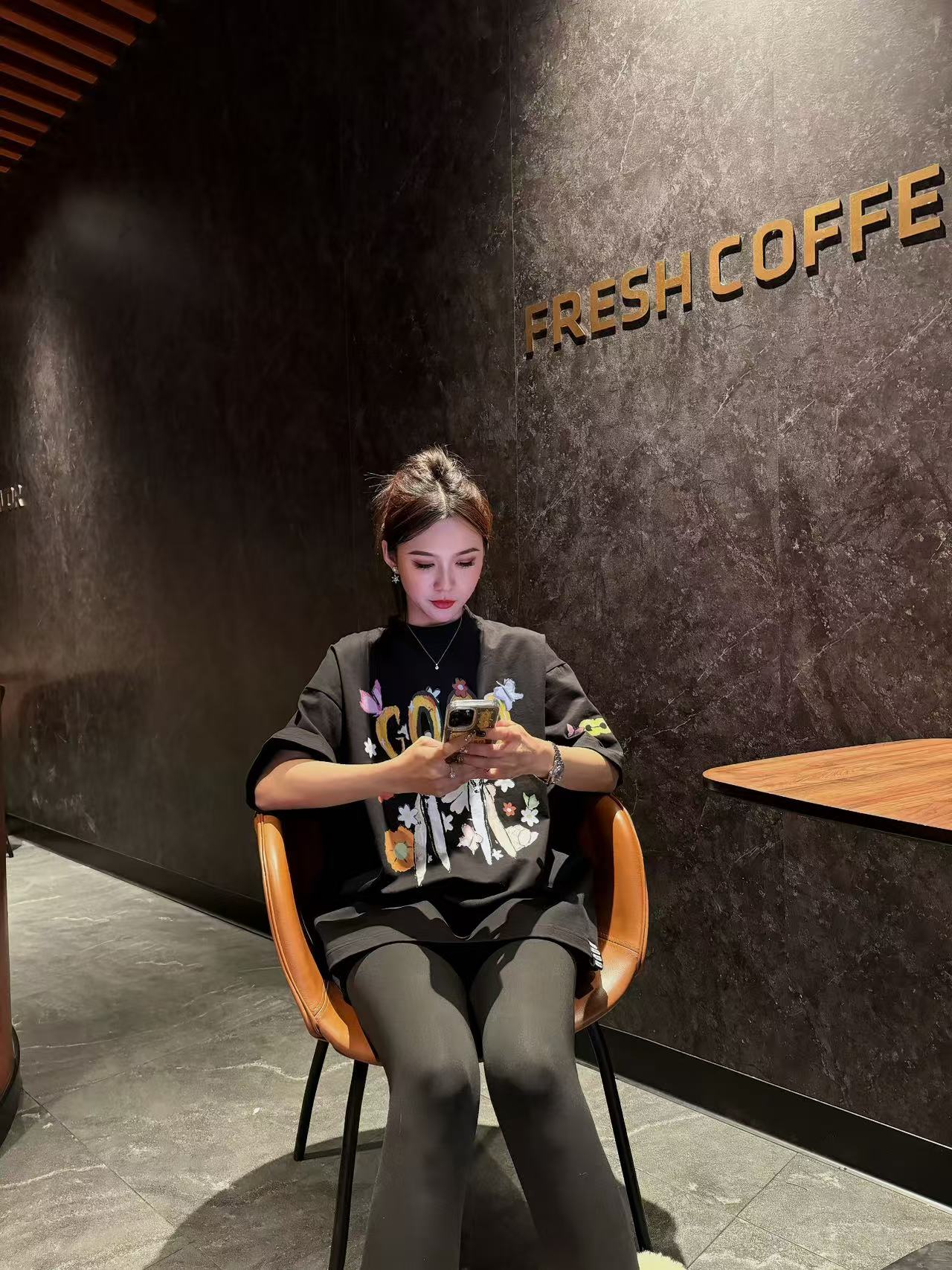 【GUANSHU】3681秋冬重磅时尚百搭休闲潮流短袖剪刀涂鸦T恤