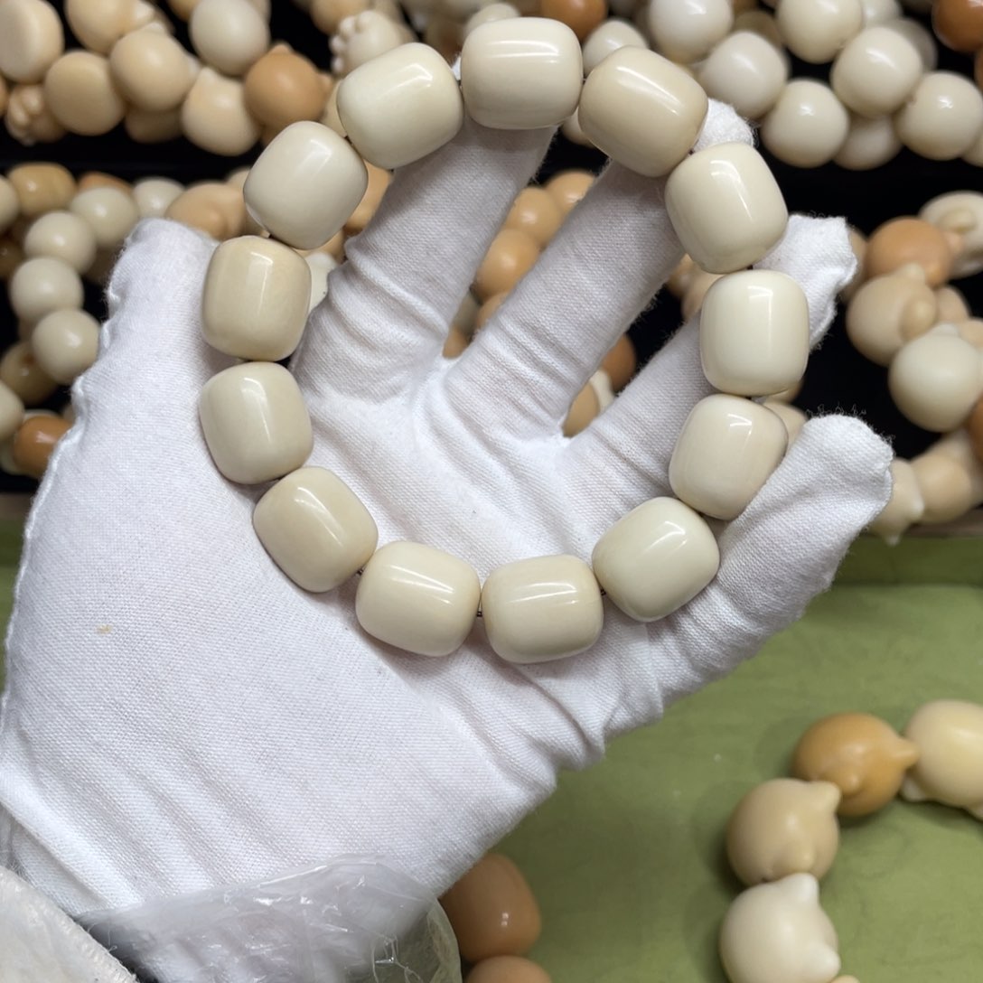 菩提根/象牙果吊坠18干磨瑕疵牙果年糕237