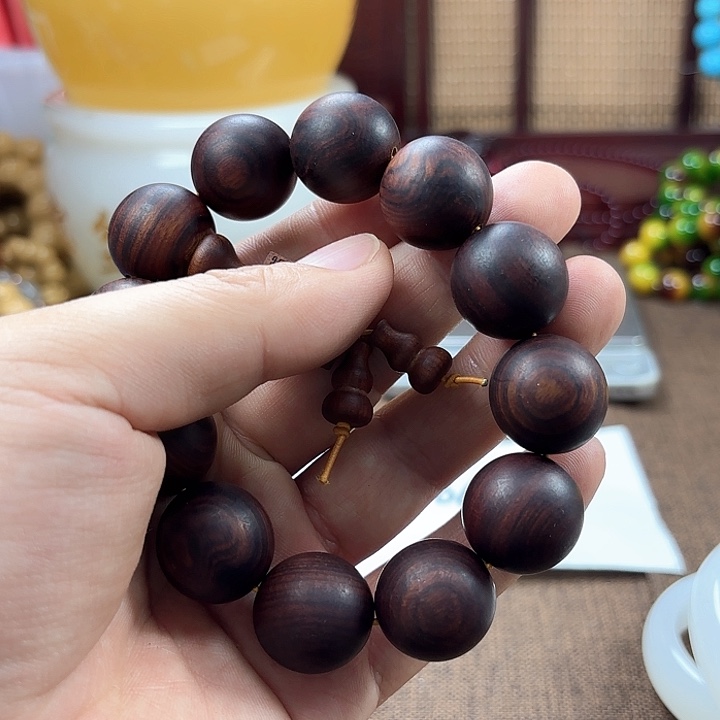 非洲紫檀（红花梨）102号好白色手镯子，