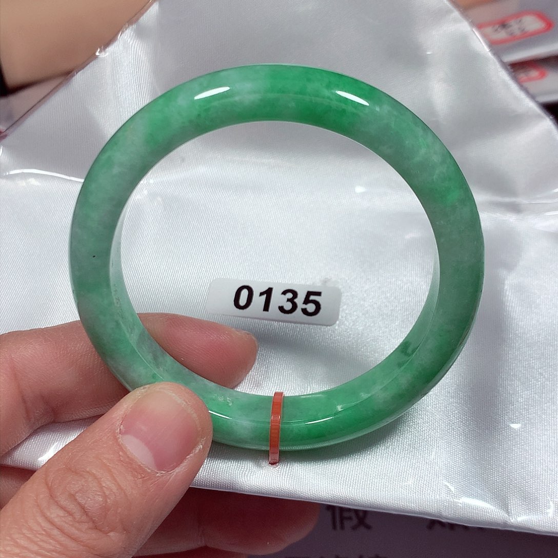 翡翠手镯未镶嵌天然缅甸翡翠手镯A货