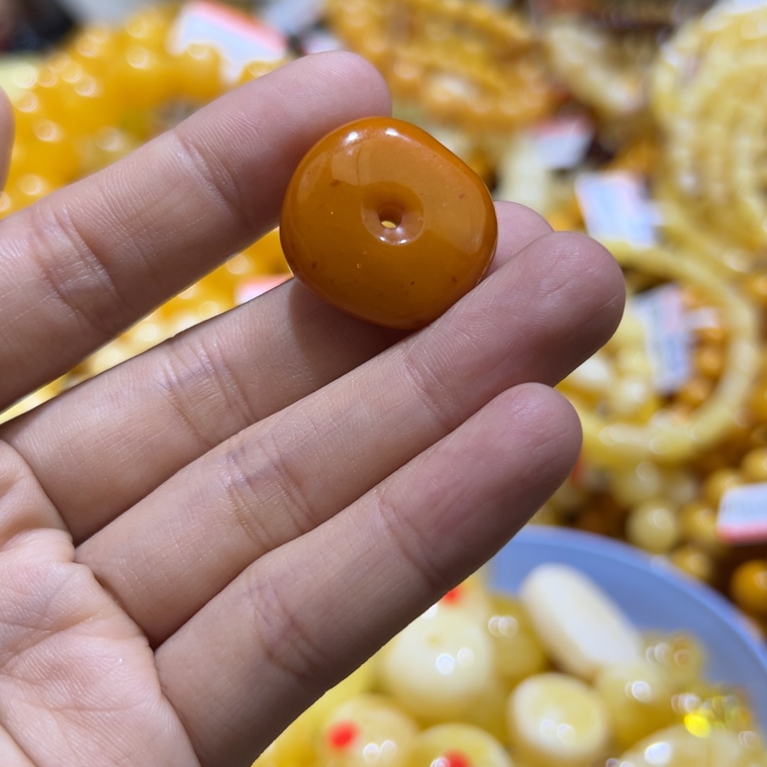 琥珀珠宝奇石未镶嵌