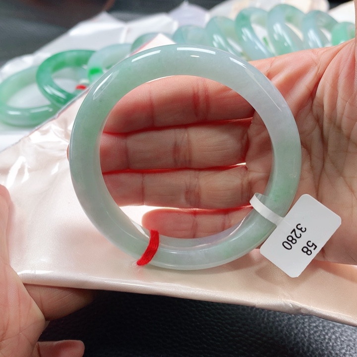 翡翠手镯未镶嵌58585757