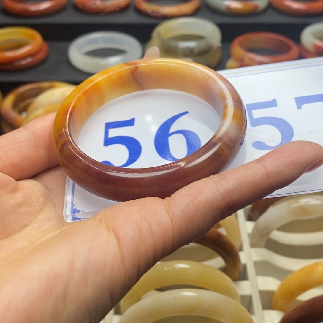 石英质玉（黄龙玉）手镯未镶嵌