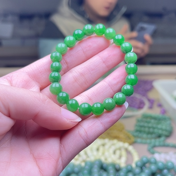 我***生石英岩玉未镶嵌手链