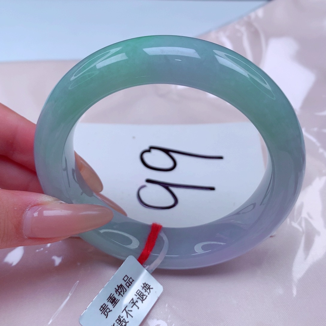 翡翠手镯未镶嵌翡翠56