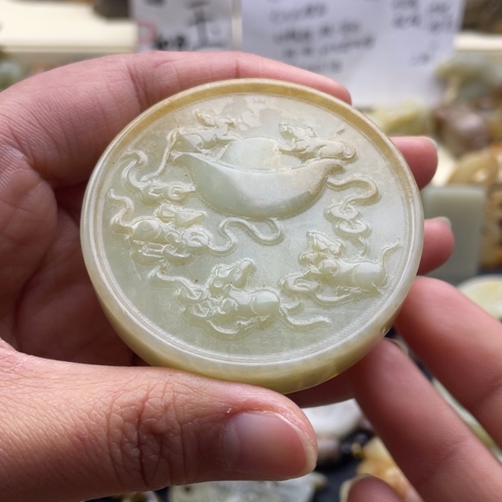 蛇纹石玉颈饰未镶嵌95