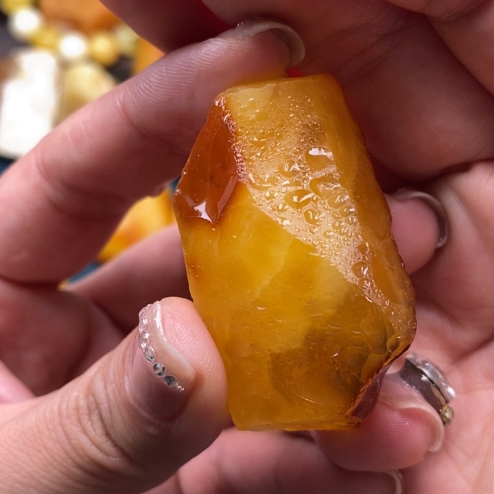 定制琥珀未镶嵌蜜蜡