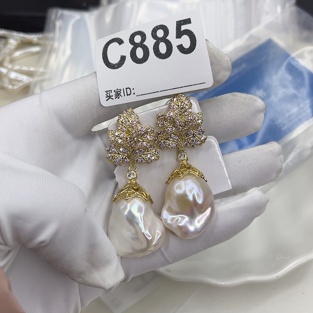 淡水珍珠合金耳饰