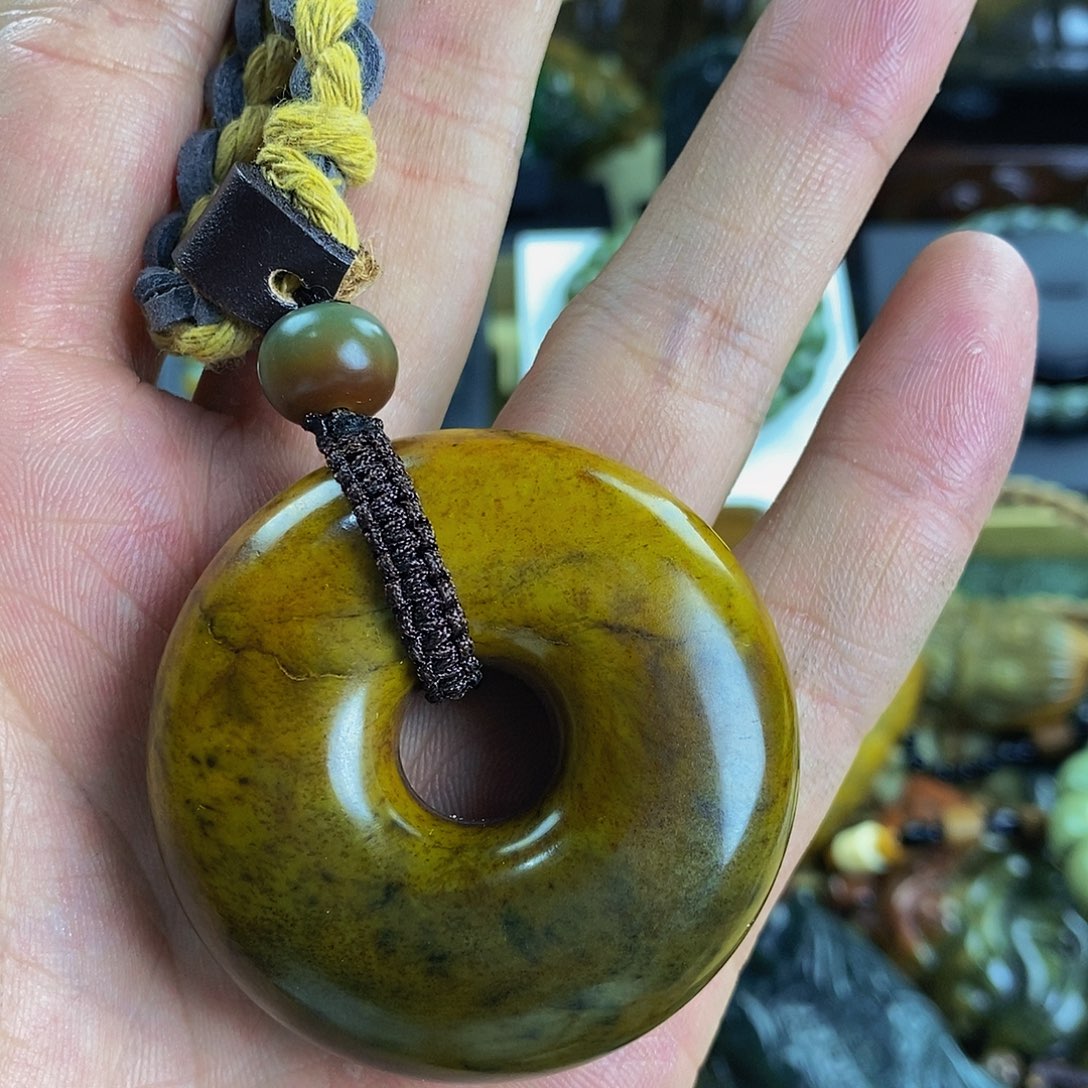 岫岩河磨玉（透闪石质玉）手把未镶嵌