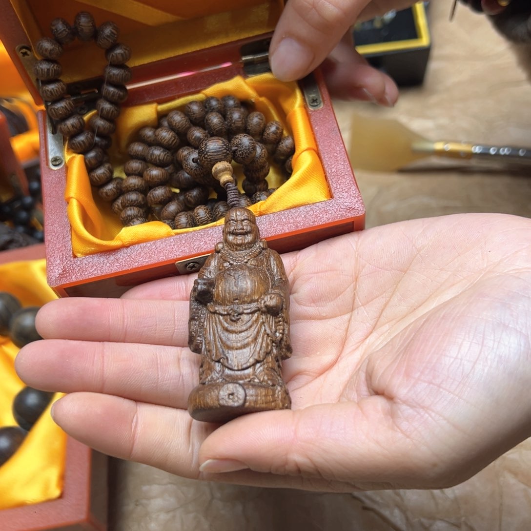 大叶紫檀（黑酸枝木类）