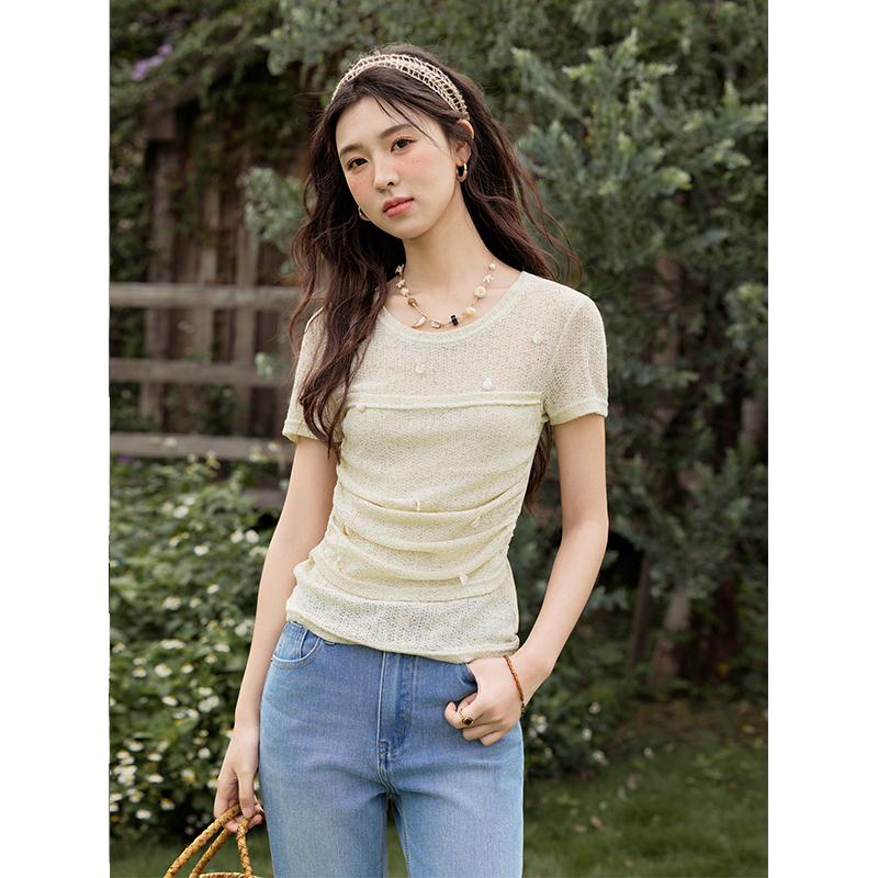 【马琦尧专属】谜秀黄色肌理感针织T恤贝壳装饰捏褶MXE32Z1232