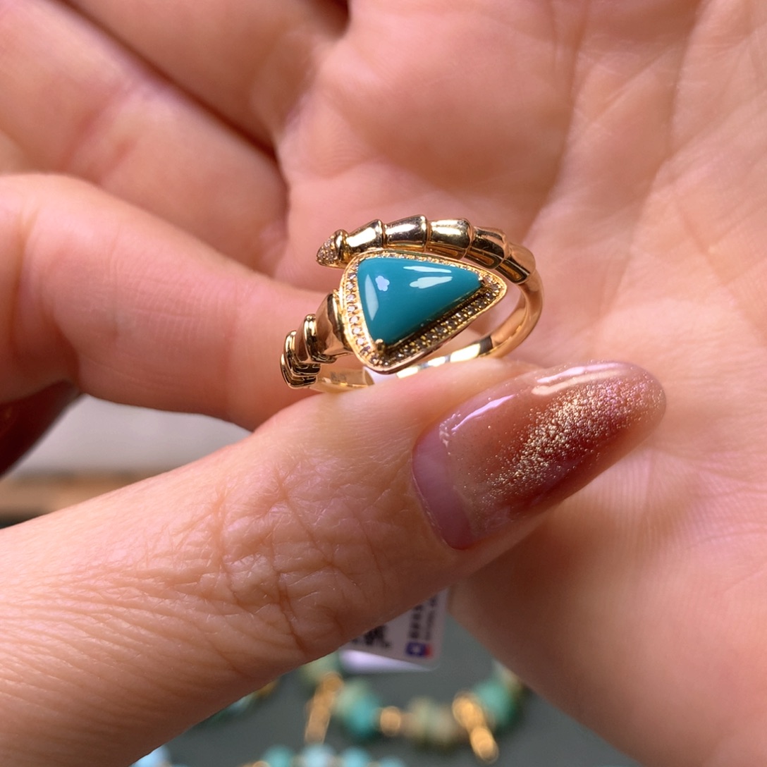 绿松石戒指18K金镶嵌