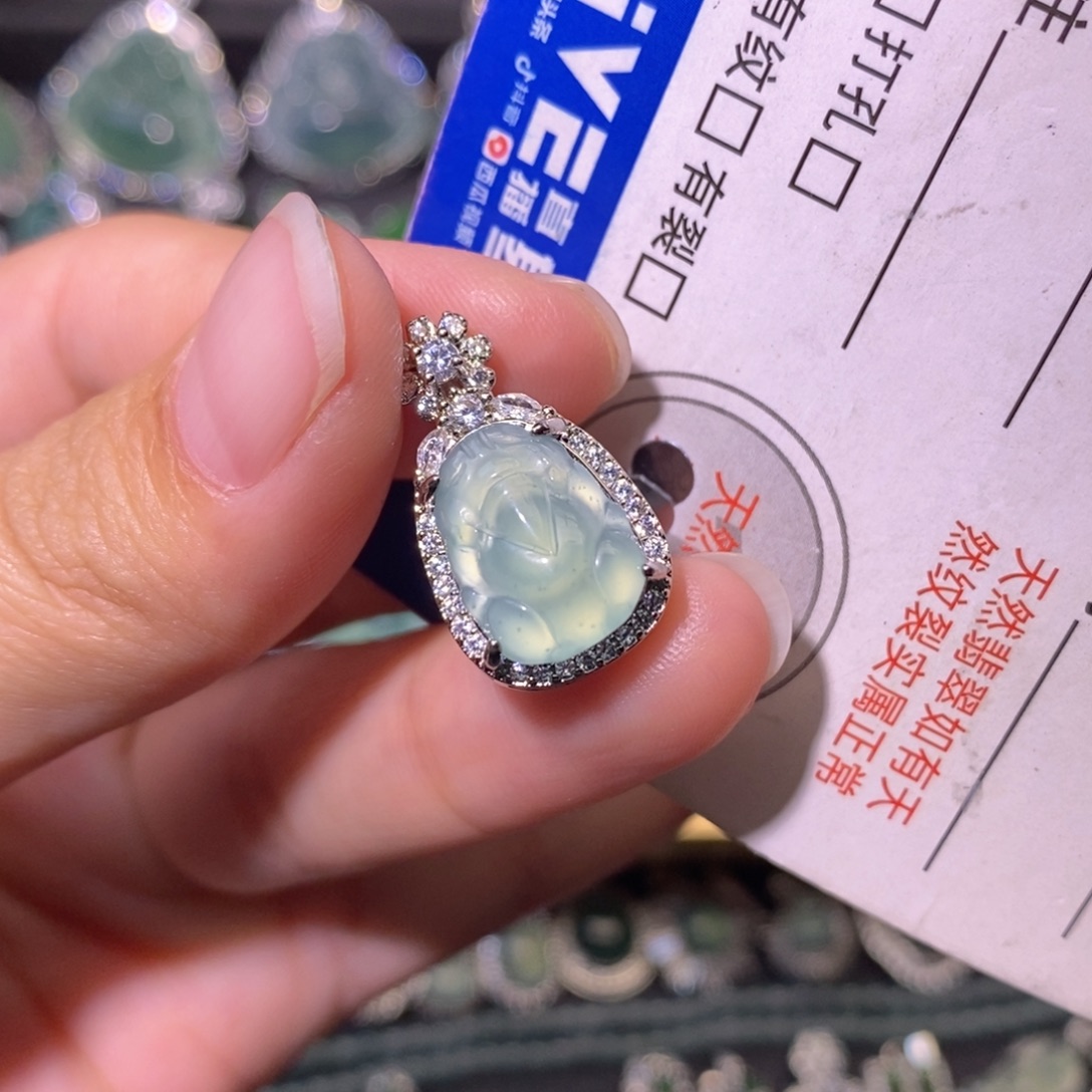 翡翠未镶嵌颈饰天然